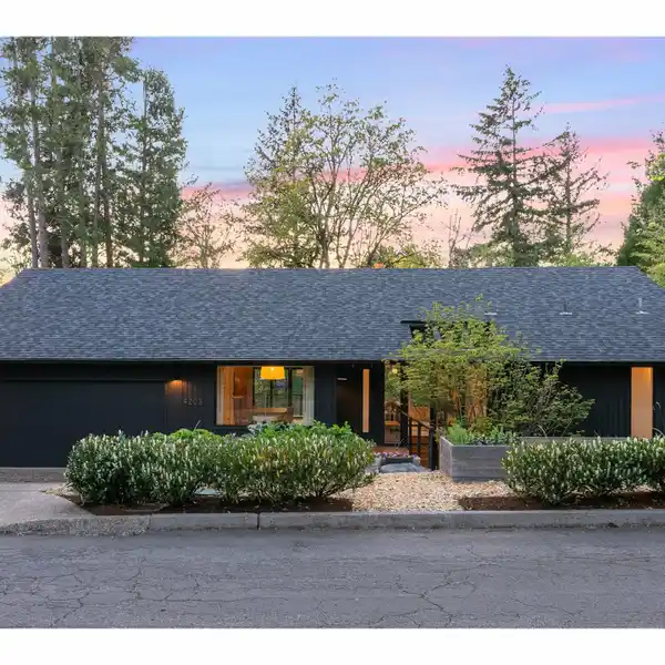 BEAUTIFULLY UPDATED LUXURIOUS RETREAT