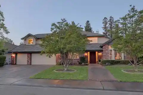 Spacious Turnkey Home in Phoenix Field