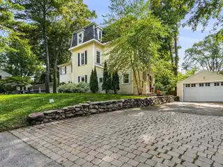 Historic Distinction with Modern Comfort