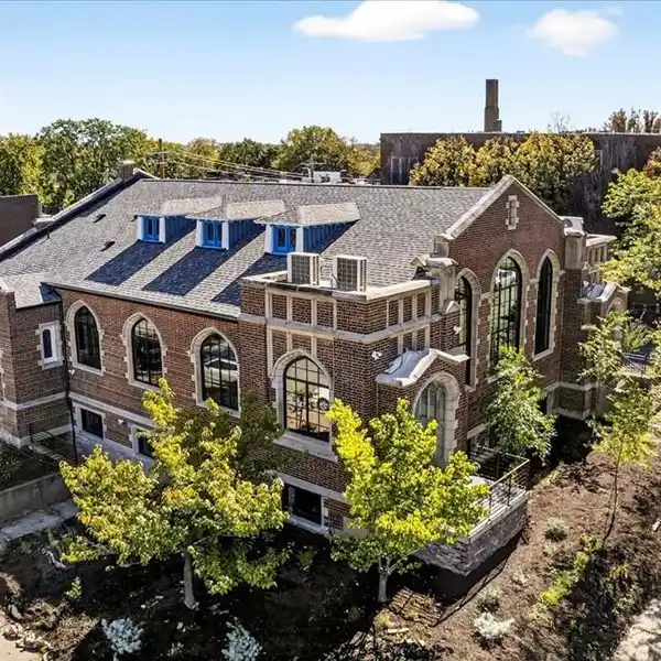 HISTORIC CHURCH REIMAGINED AS ARTISTIC SANCTUARY