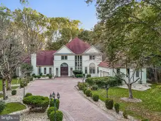 Prestigious Potomac Home with Spa and Sauna