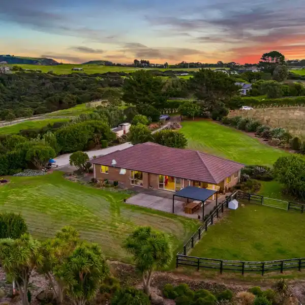 THE MURIWAI LIFESTYLE