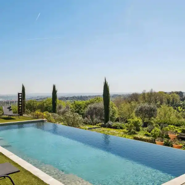 RENOVATED FARM PROPERTY IN A BEAUTIFUL SETTING