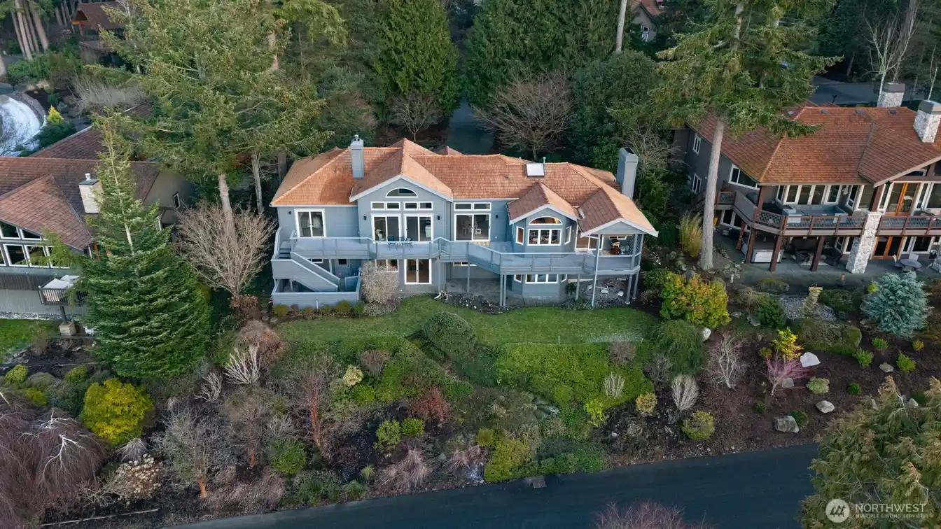 Completely Updated Custom Home in Boundary Ridge