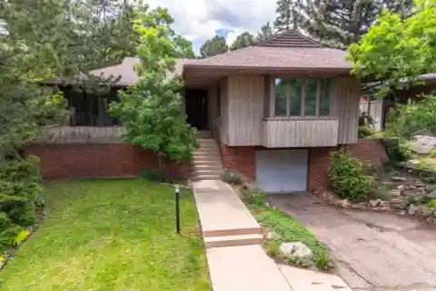 Classic Mid-century Design in a Coveted Location