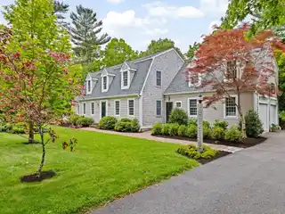 Pristine Home in Woodland Hills