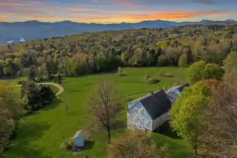 Panoramic Views in Waterbury Center