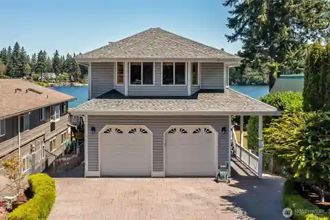 Lake Living at Its Best