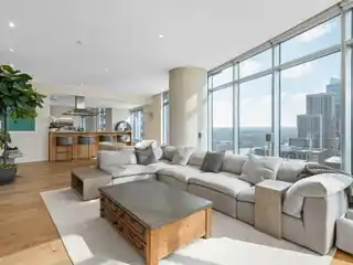 Gorgeous Residence at the Austonian