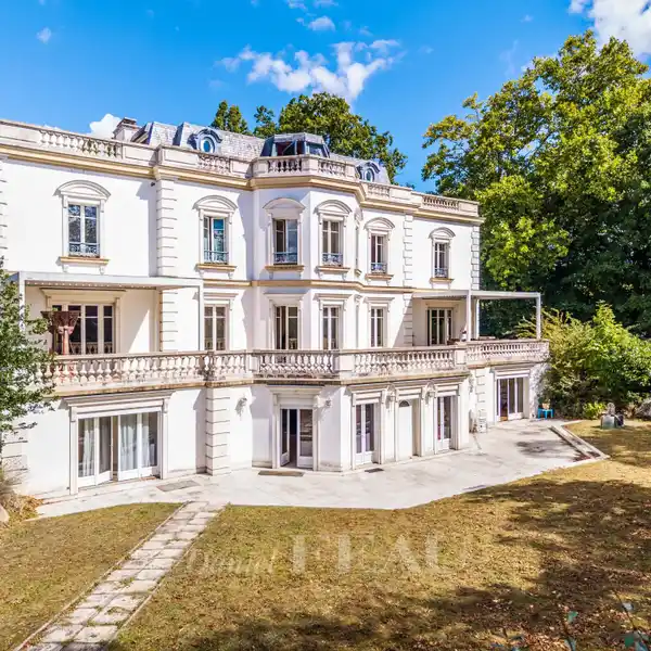 MAJESTIC RESIDENCE WITH A RICH PEDIGREE