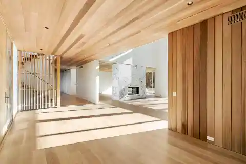 Unparalleled New Modern Home