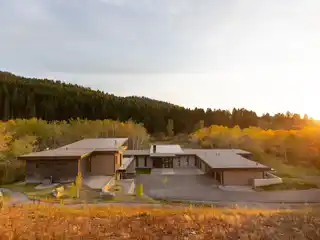 Breathtaking Modern Luxury Estate on 14 Acres