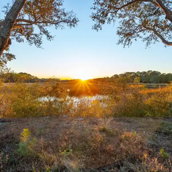 LUXURY TOWNHOME IN THE CREEKSIDE COMMUNITY