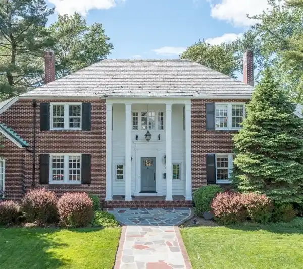 STATELY GEORGIAN COLONIAL RESIDENCE