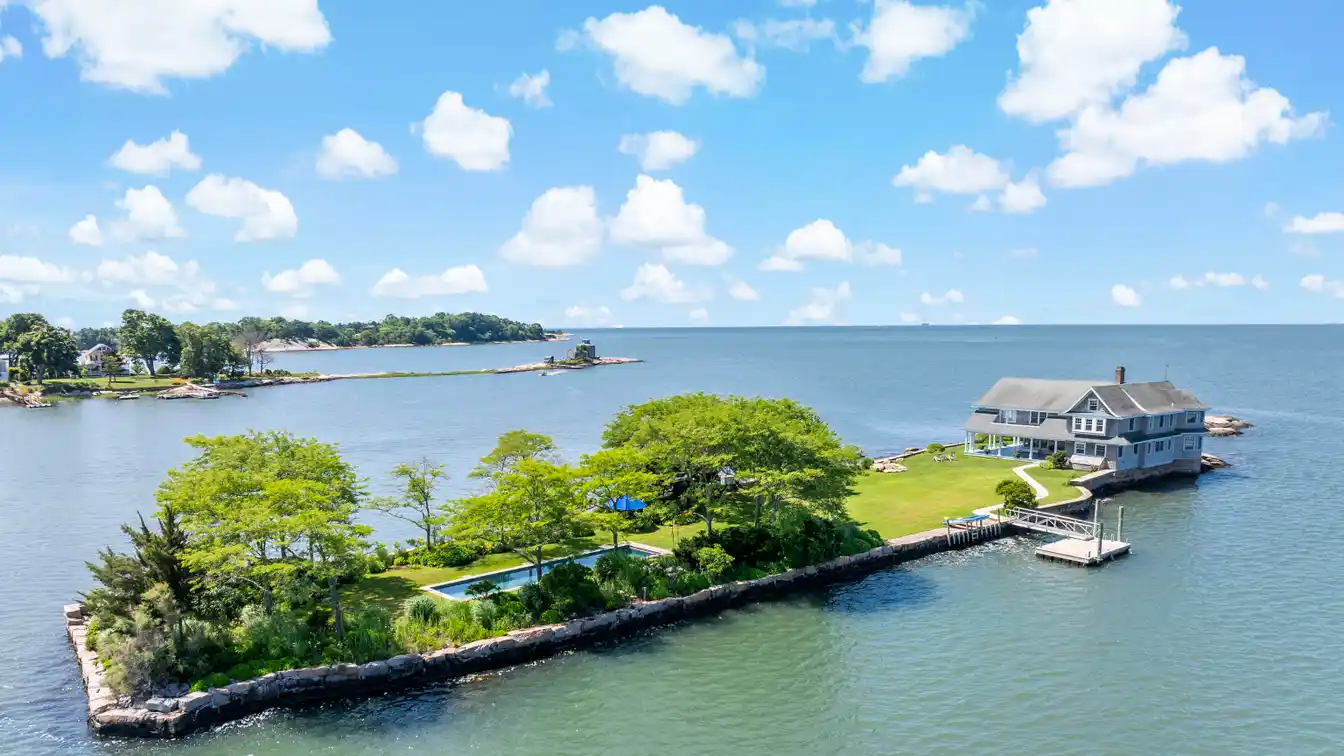Extraordinary Island Home