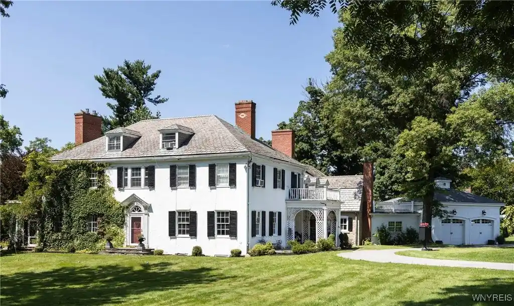 Timeless and Classic Mansion in Aurora