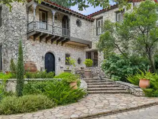 Enduring Charm and Distinction in the Heart of Olmos Park