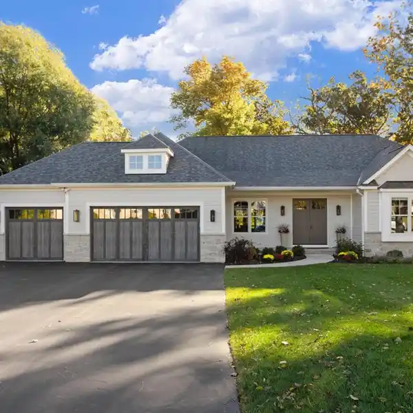 LUXURY LIVING IN PRESTIGIOUS GENEVA NATIONAL ESTATE