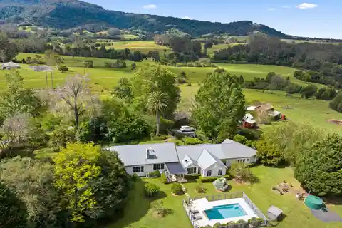 Hanwood Hill - Breathtaking Country Estate