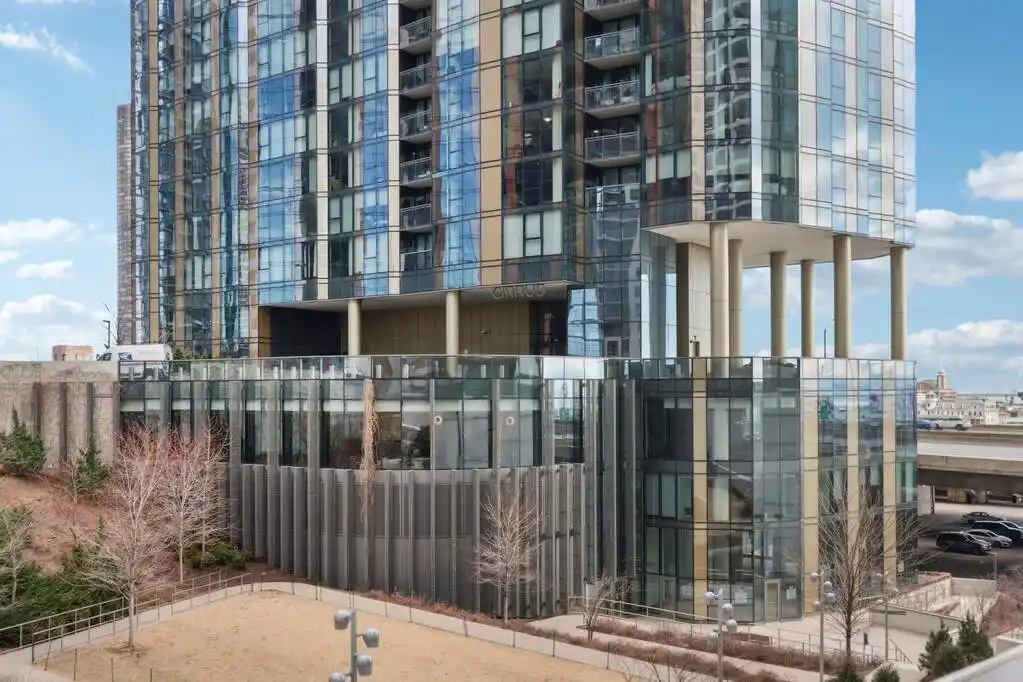 Fabulous 3-bedroom Lakefront Home at Cirrus