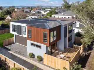 Architectural Elegance Steps from Cornwall Park