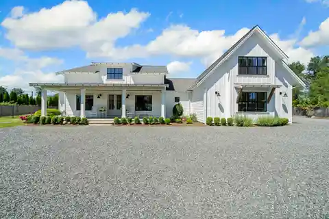 Impeccably Maintained Rancher with Loft