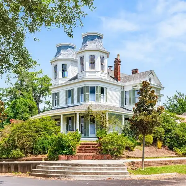 STUNNING RIVER VIEWS IN RENOVATED 1883 VICTORIAN HOME