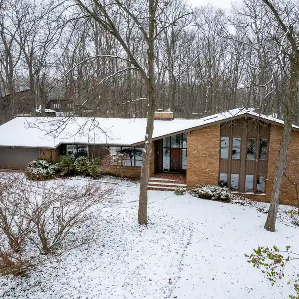 STUNNING HOME IN DESIRABLE WALDENWOOD