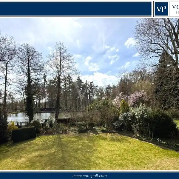 YOUR LAKESIDE RETREAT - SPACIOUS, PRIVATE AND UNIQUE