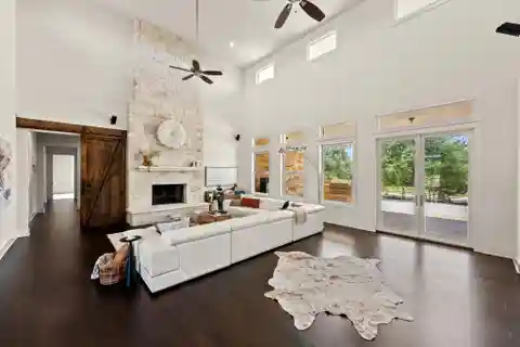 One-Story Texas Limestone Home in Vineyard