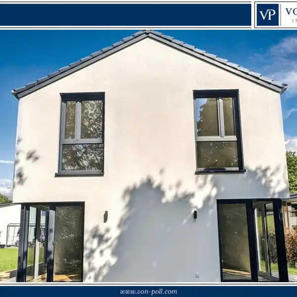 ARCHITECTURALLY APPEALING HOME WITH MODERN COMFORT