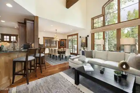 Beautifully Updated Home in Arrowhead Village
