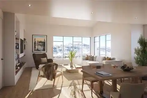 Spacious Second-Floor Residence in the Amble