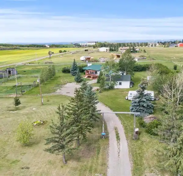 4.5-ACRE HORSE HAVEN