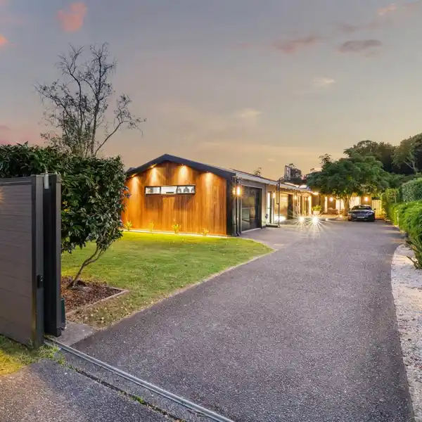 SECLUDED SEASIDE SANCTUARY