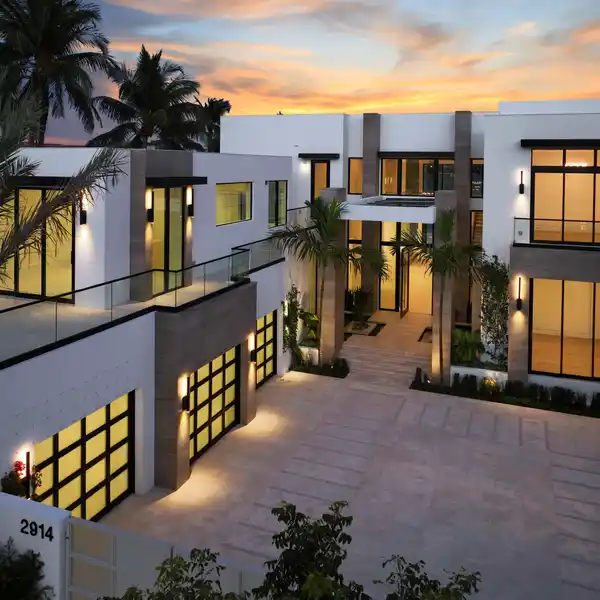 SPECTACULAR NEW MODERN WATERFRONT ESTATE