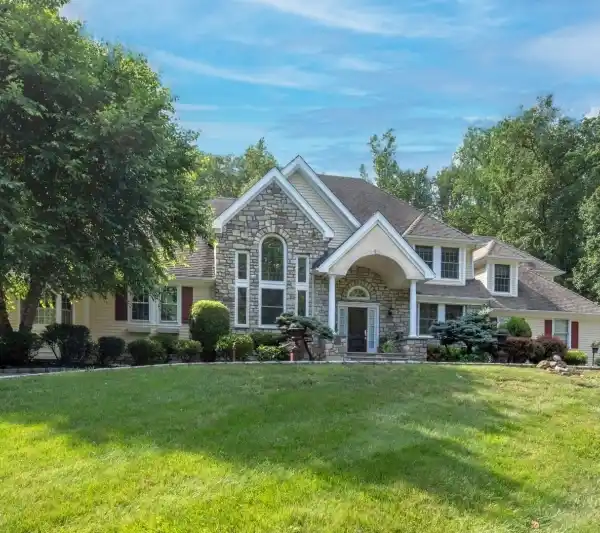 ELEGANT CUSTOM COLONIAL IN HARDING TOWNSHIP