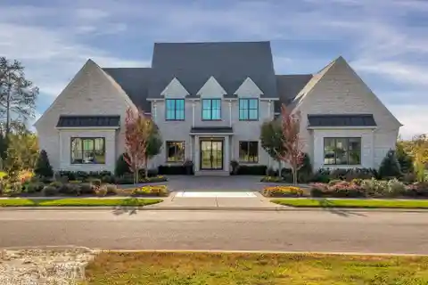 Personal Paradise Awaits in Stunning Refined Home