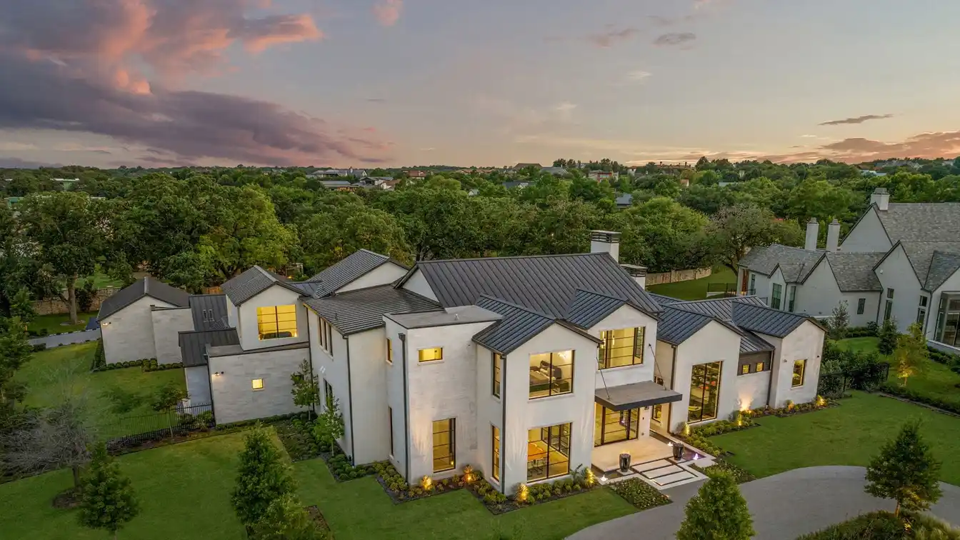 Distinctive Quail Hollow Luxury Estate