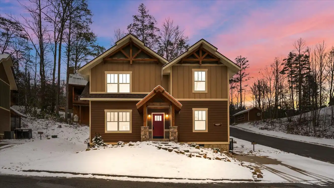 Upscale Mountain Cottage Retreat