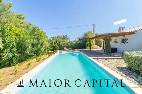 Six Bedroom Villa with Pool