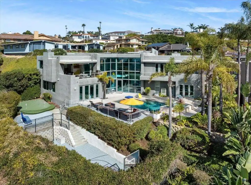 Contemporary Home with Breathtaking Ocean Views