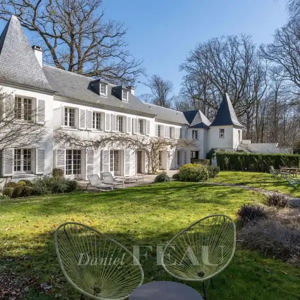ELEGANCE PROPERTY ONCE HOME TO MAURICE CHEVALIER