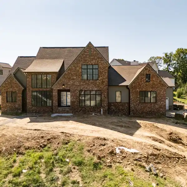 BEAUTIFUL NEW CONSTRUCTION WITH A GREAT PLAN