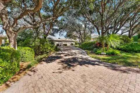 Move-in Ready Sleek Contemporary