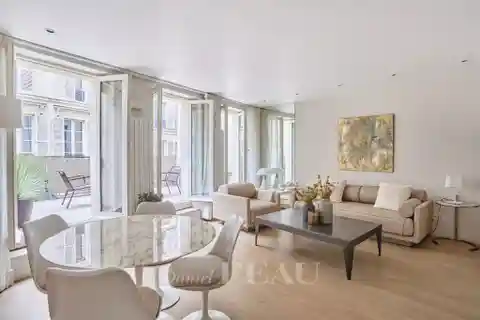 Beautiful First Floor Apartment