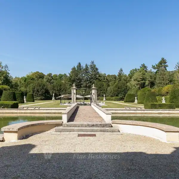 AUXERRE - MAGNIFICENT LUXURY ESTATE