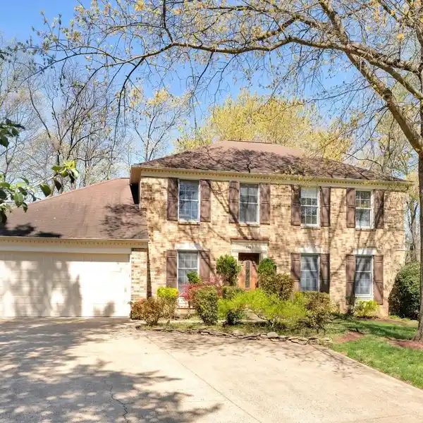 SPACIOUS COLONIAL WITH SCREENED PORCH & PATIO