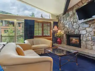 Top-floor Condo in Manor Vail Lodge