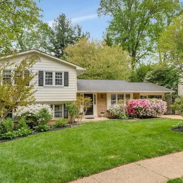 ENCHANTING GARDEN LOT READY FOR YOUR VISION
